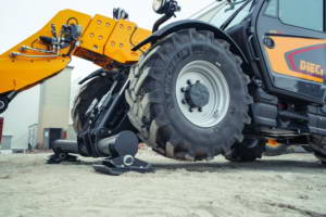 4-wheel drive telehandler