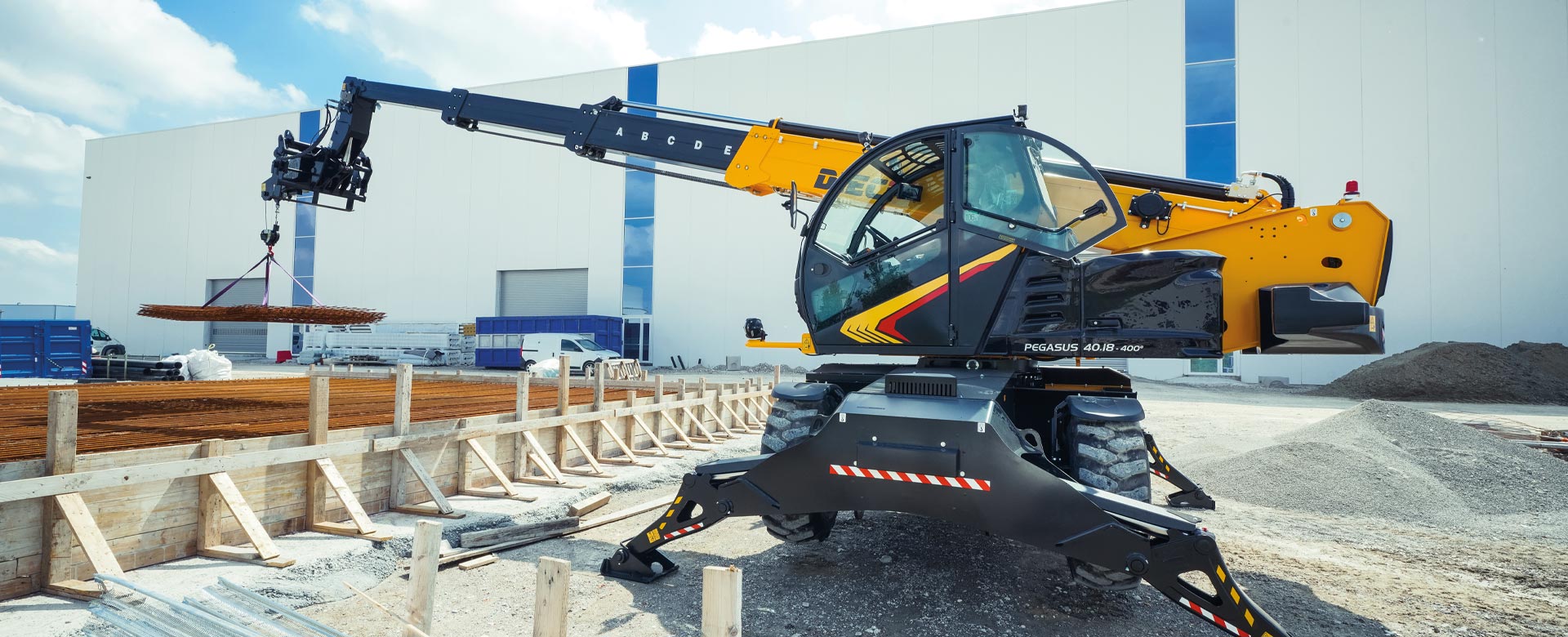 Construction telehandler